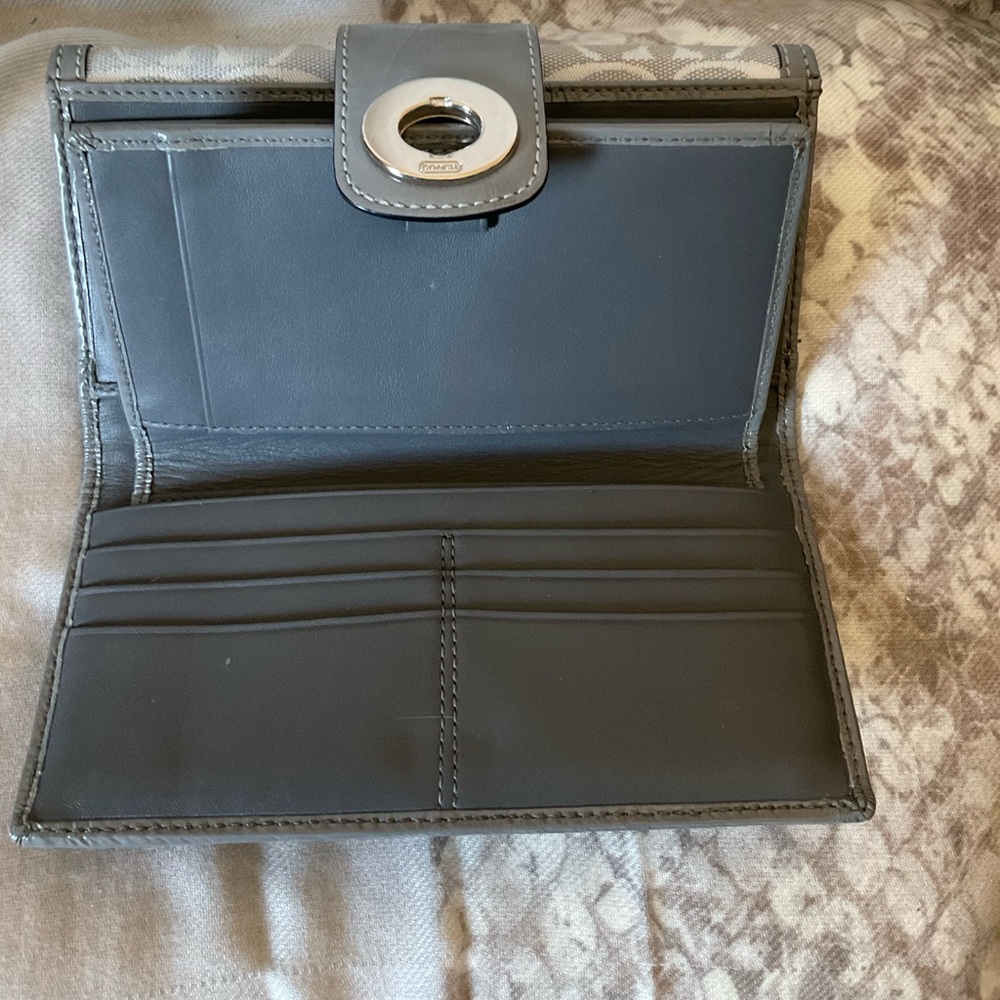 Coach Checkbook Wallet 🎀 - Picture 4 of 4